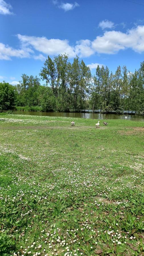 Vila Gite Le Plessis Saint-Urbain  Exteriér fotografie